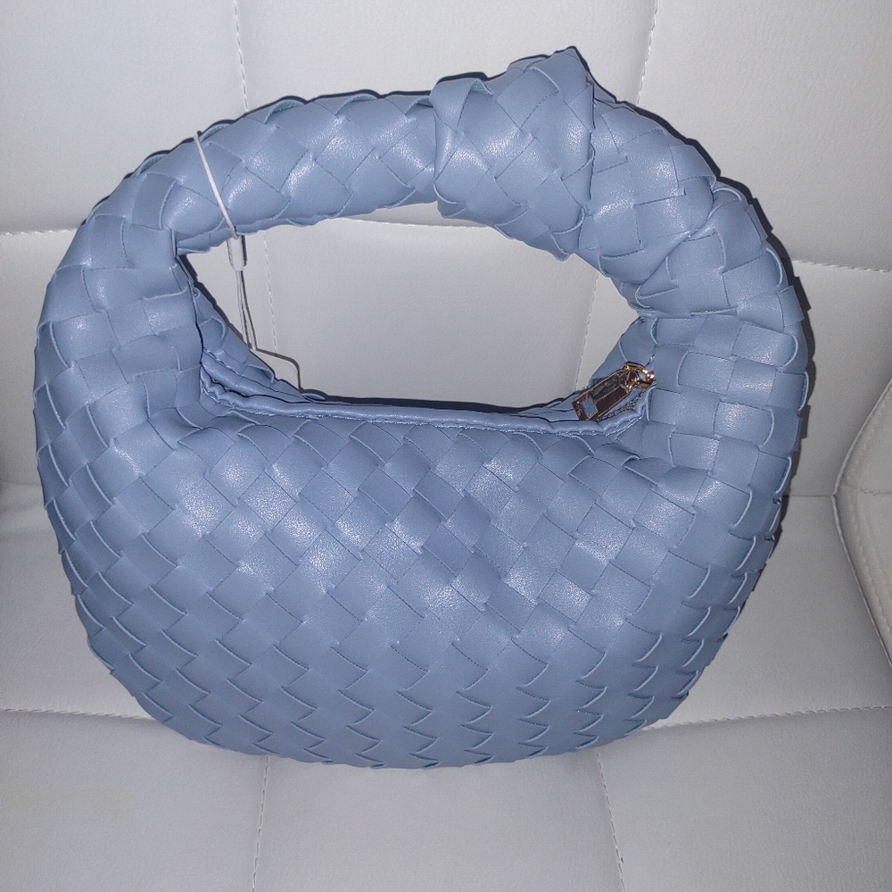 Woven top handle w/ knot Lavender vegan leather